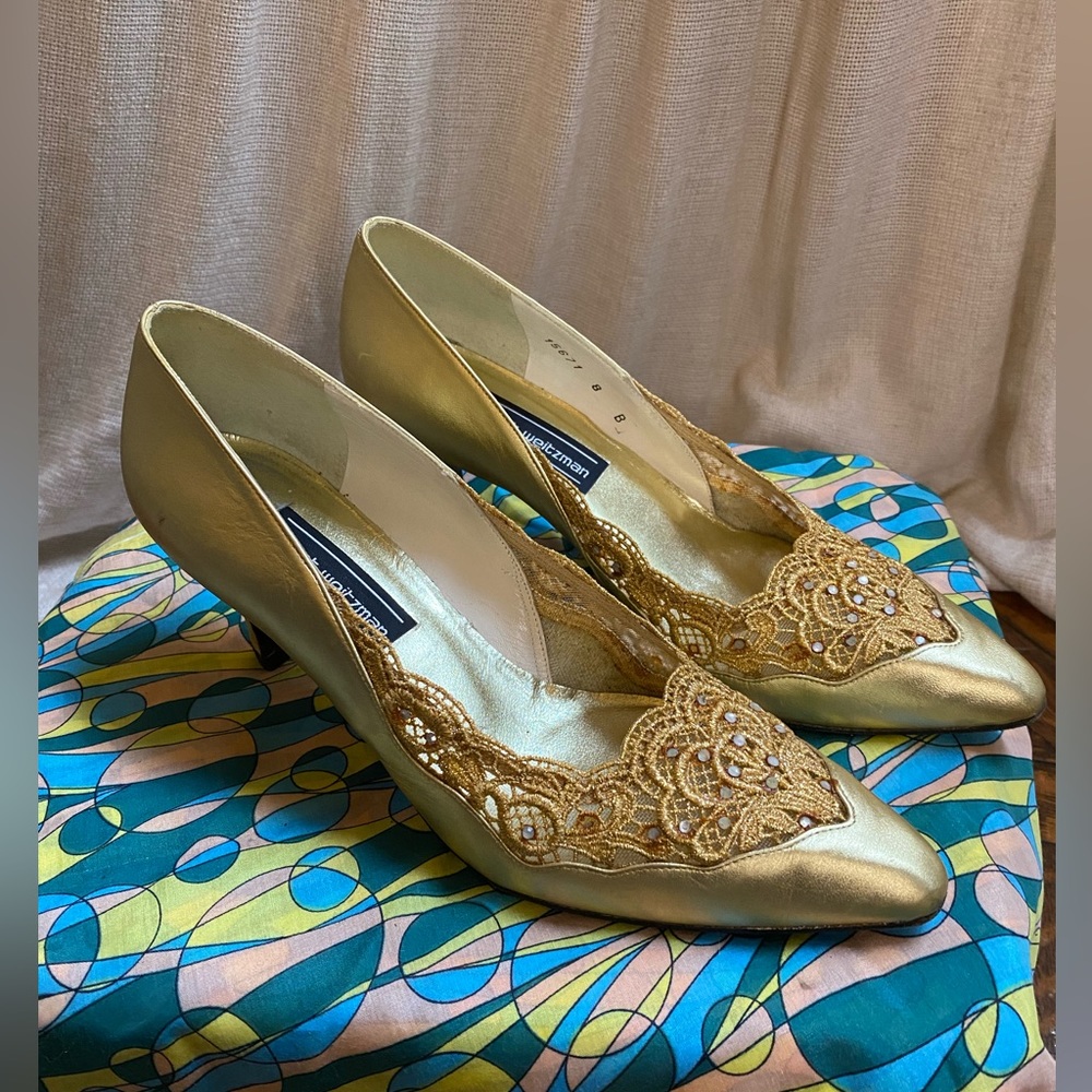 Vintage Gold Stuart Weizmann Heels - Size 8